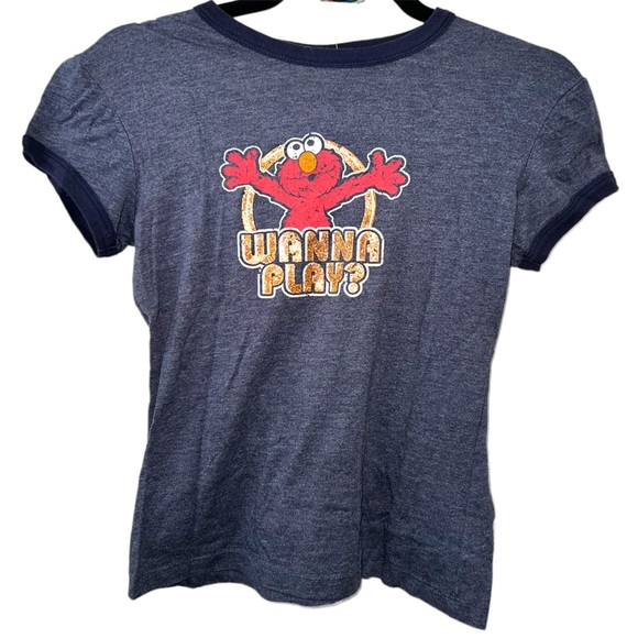 Sesame Street Tops - 🍄 2/$15 - VINTAGE SESAME STREET ELMO “WANNA PLAY” T-SHIRT